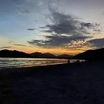 Ap Em Frente A Praia Em Ubatuba: Pereque Acu.