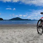 Ap Em Frente A Praia Em Ubatuba: Pereque Acu.