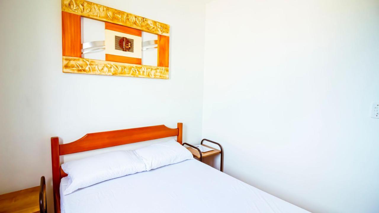 Apartamento Ap Em Frente A Em Ubatuba: Pereque Acu. Ubatuba