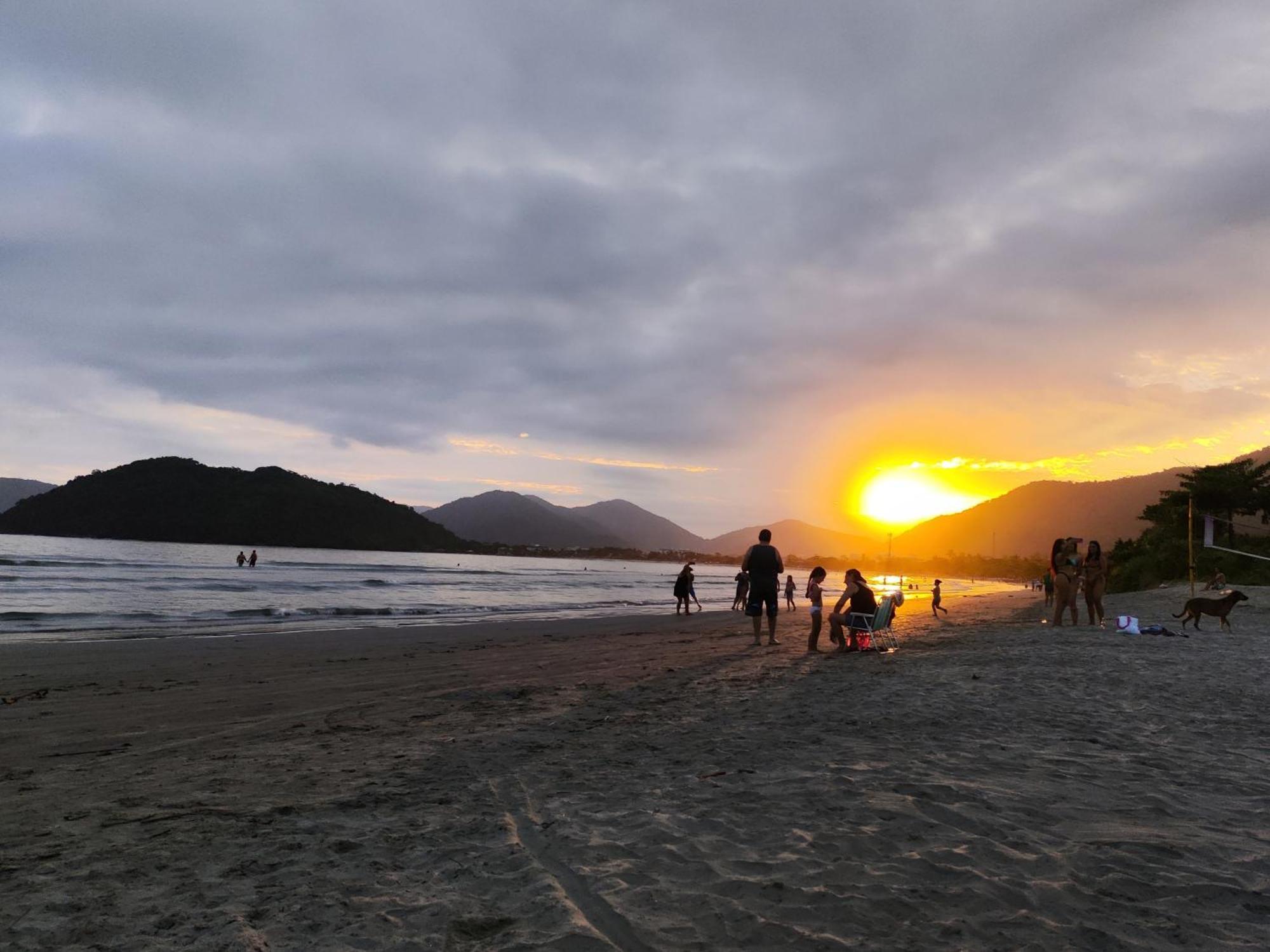 Ap Em Frente A Em Ubatuba: Pereque Acu. Apartamento *