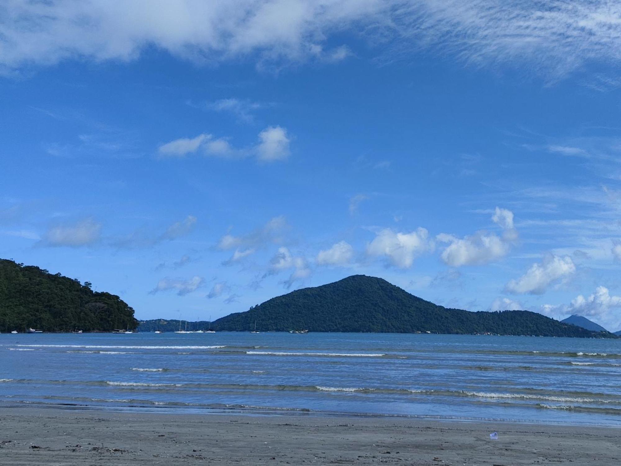 Ap Em Frente A Em Ubatuba: Pereque Acu.